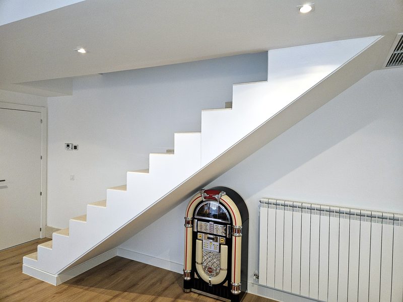Escalera con hueco aprovechado
