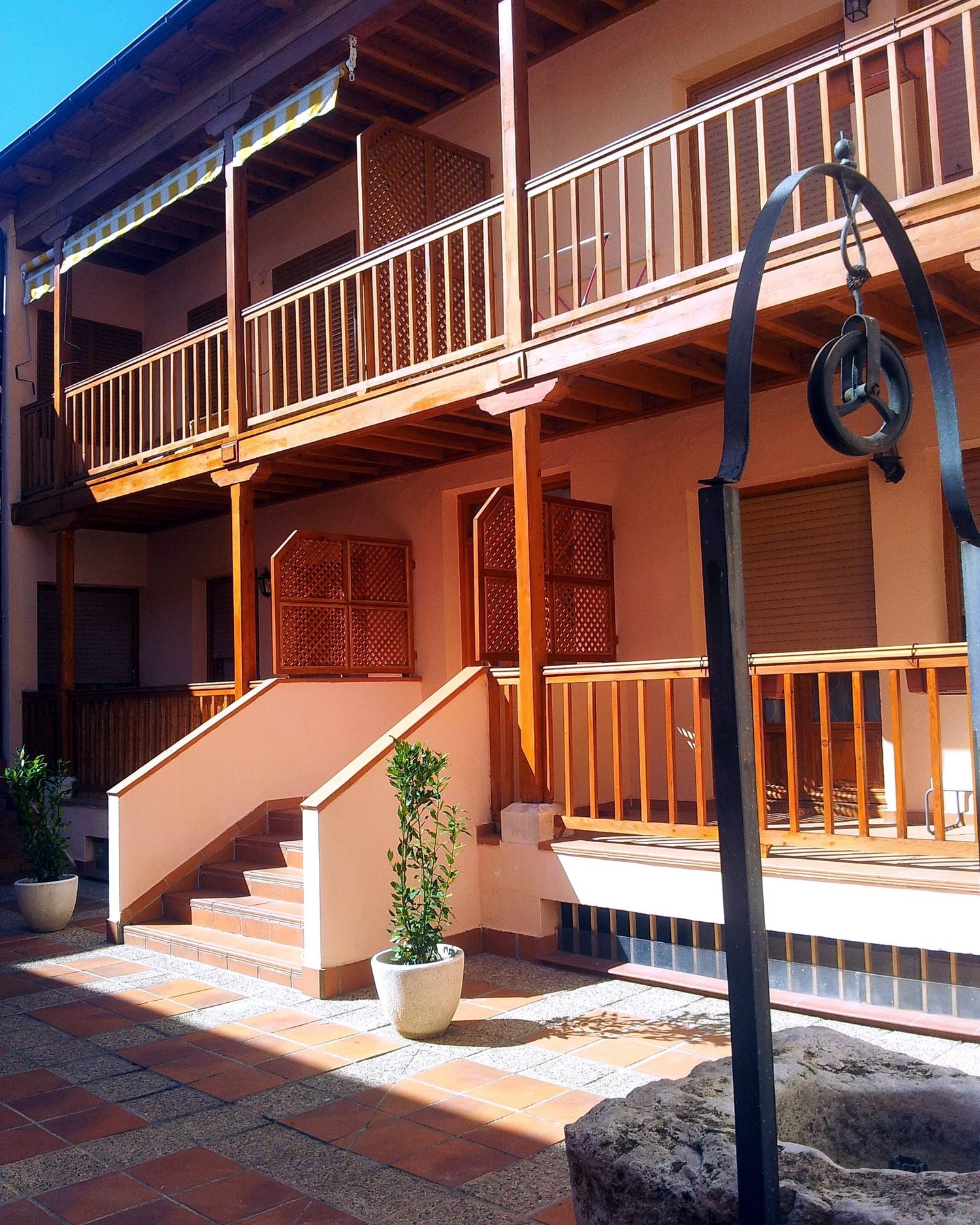 Porches y carpintería de exterior — trabajo de Emonfer