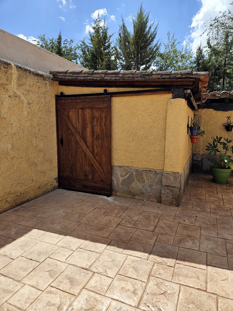 Exterior — trabajo de Emonfer Ebanistería