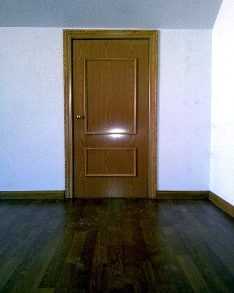 Puertas — trabajo de Emonfer Ebanistería