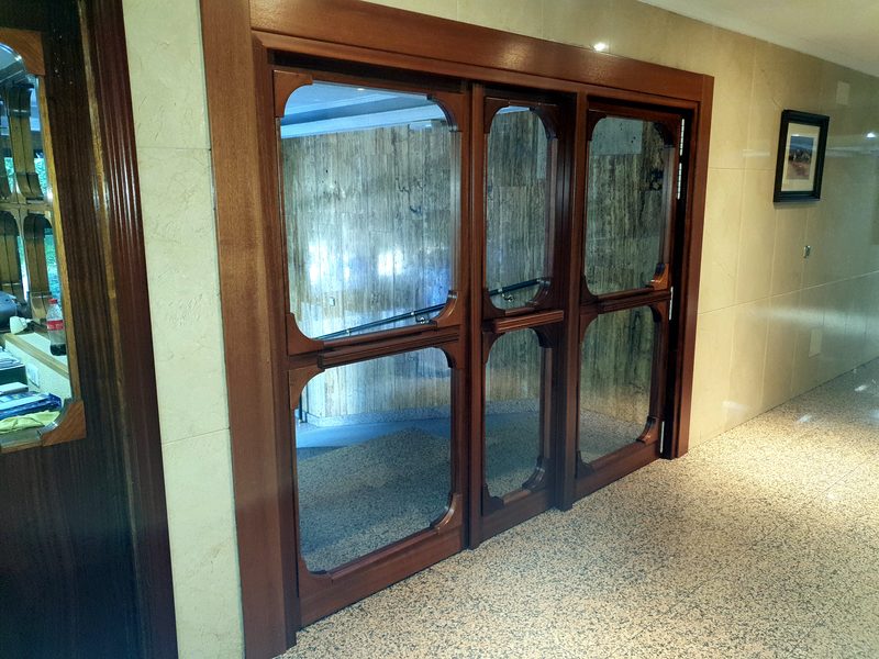 Puertas — trabajo de Emonfer Ebanistería